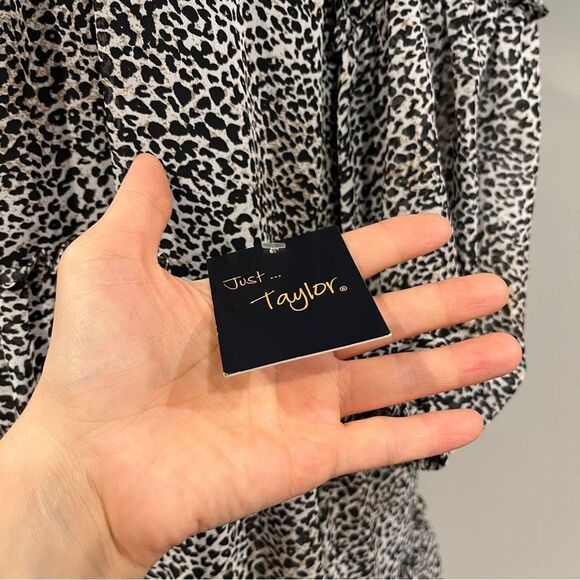 Just...Taylor turtle neck Long Sleeve loose fit Dress size small - Picture 3 of 15